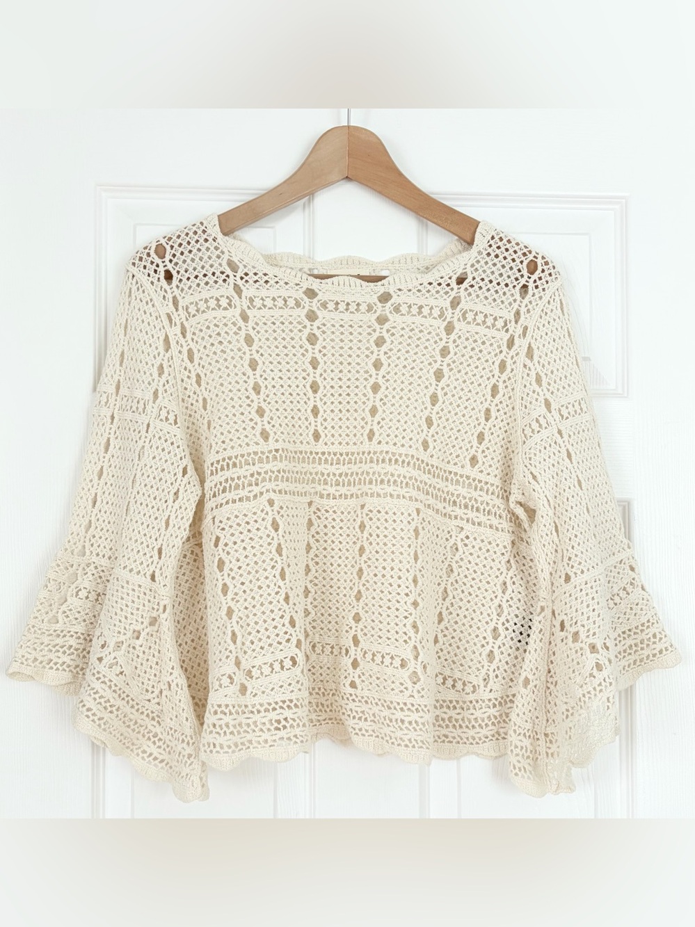 POL Crochet Lace Bell Sleeve Top Size One